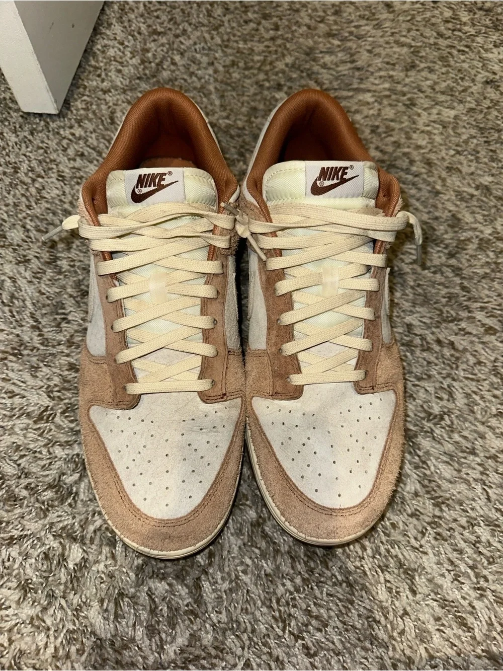 Nike Men’s dunk low premium “medium curry” sneakers